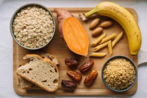 Sources de glucides : avoine, patate douce, pates completes