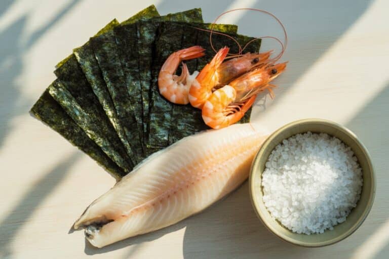 Aliments riches en iode : algues, crevettes et sel iodé