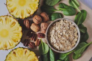 Aliments riches en manganèse : ananas, noix de pécan et avoine