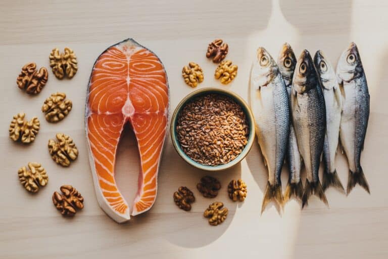 Sources d'oméga-3 et oméga-6 : poisson, noix, huiles et graines