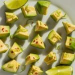 Bouchées d'avocat au citron vert et piment