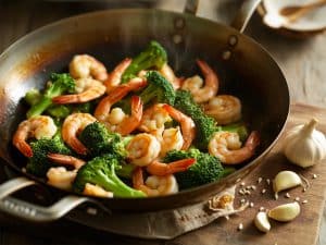 Crevettes sautées à l&rsquo;ail et brocoli