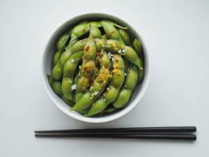 Edamame aux épices et citron