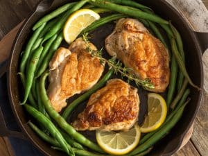Poulet citron et haricots verts à la poêle