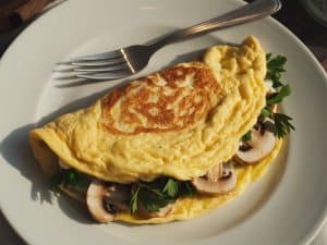 Omelette aux champignons et persil