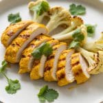 Poulet grillé au curcuma et chou-fleur rôti