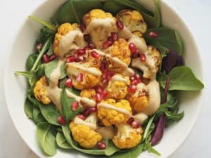 Salade de chou-fleur rôti au curcuma