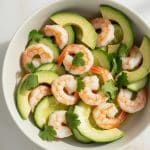 Salade de crevettes à l'avocat et concombre